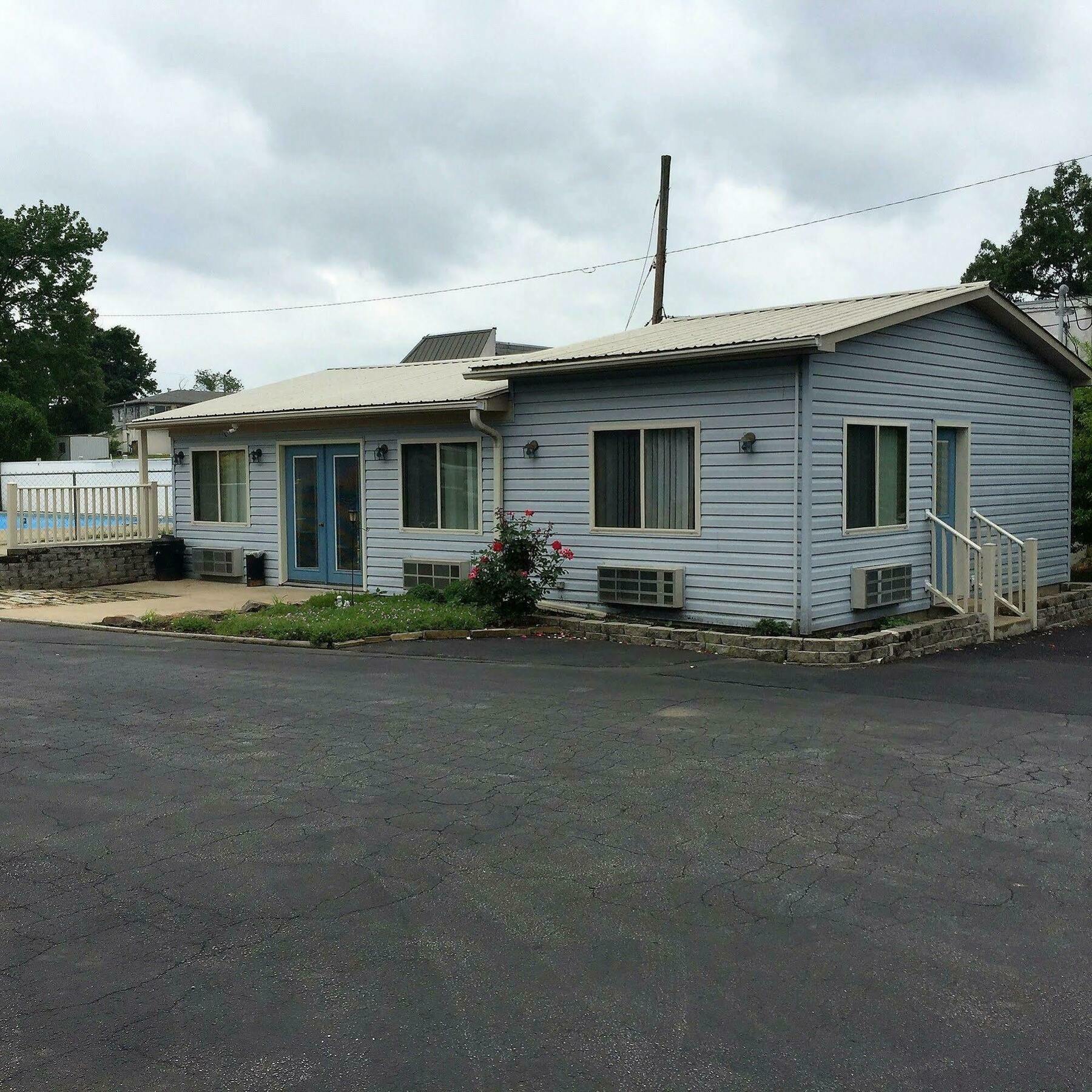 Oyo Hotel Heber Springs Lakeside Exterior photo