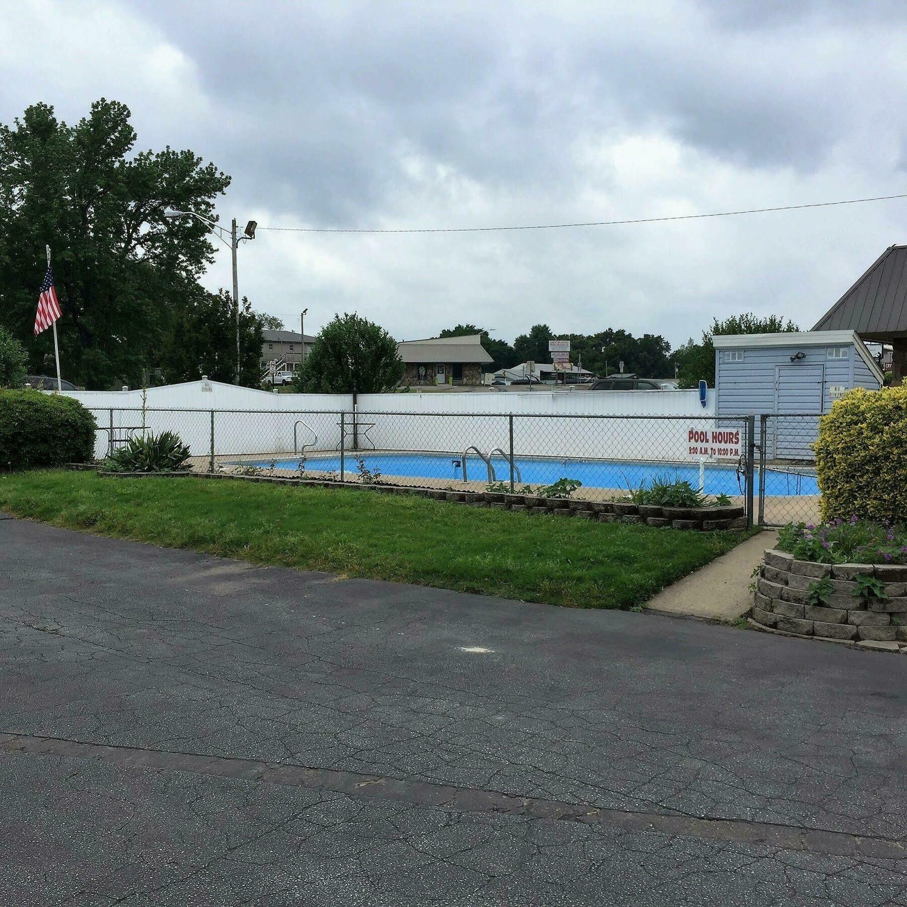 Oyo Hotel Heber Springs Lakeside Exterior photo